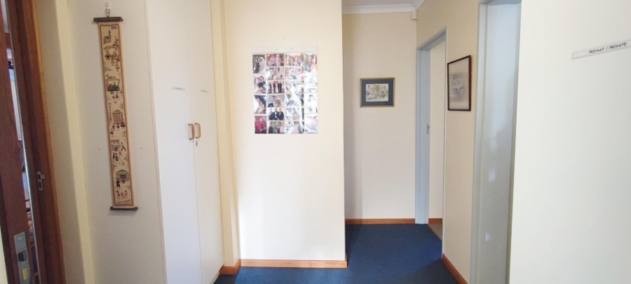 4 Bedroom Property for Sale in Franskraal Western Cape